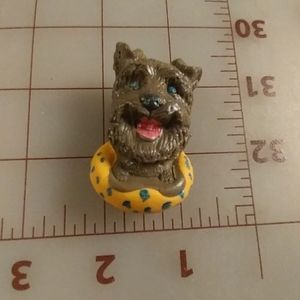 Seramic refrigerator magnet